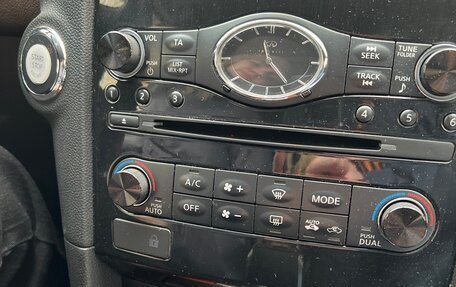 Infiniti QX70, 2014 год, 2 750 000 рублей, 13 фотография