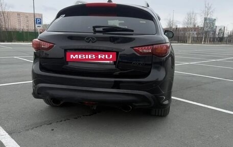 Infiniti QX70, 2014 год, 2 750 000 рублей, 2 фотография