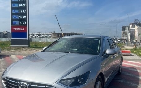 Hyundai Sonata VIII, 2019 год, 1 350 000 рублей, 2 фотография