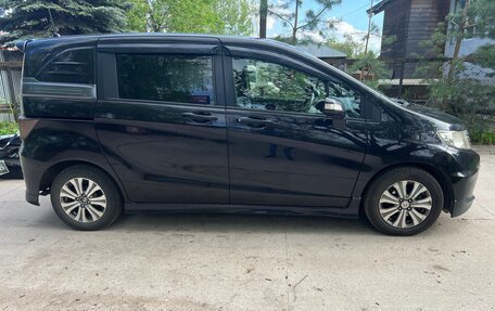 Honda Freed I, 2011 год, 877 777 рублей, 3 фотография