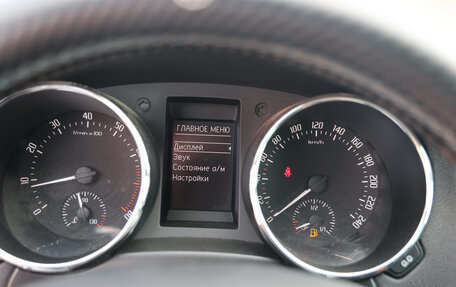 Skoda Yeti I рестайлинг, 2013 год, 1 150 000 рублей, 25 фотография