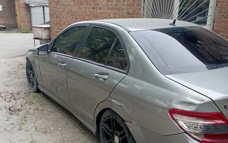 Mercedes-Benz C-Класс, 2010 год, 430 000 рублей, 3 фотография