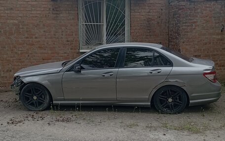 Mercedes-Benz C-Класс, 2010 год, 430 000 рублей, 2 фотография