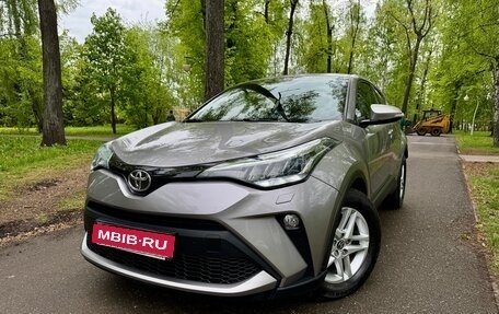 Toyota C-HR I рестайлинг, 2020 год, 2 495 000 рублей, 1 фотография