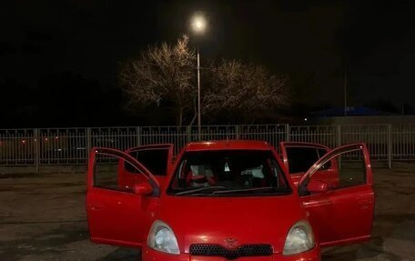 Toyota Vitz, 2000 год, 230 000 рублей, 1 фотография