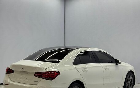 Mercedes-Benz A-Класс, 2021 год, 1 970 000 рублей, 3 фотография