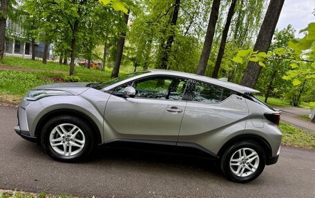 Toyota C-HR I рестайлинг, 2020 год, 2 495 000 рублей, 17 фотография