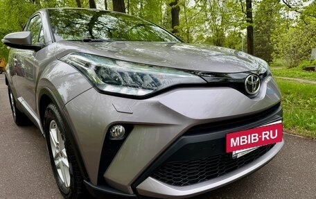 Toyota C-HR I рестайлинг, 2020 год, 2 495 000 рублей, 9 фотография