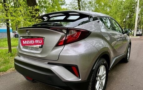 Toyota C-HR I рестайлинг, 2020 год, 2 495 000 рублей, 16 фотография