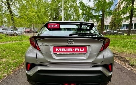 Toyota C-HR I рестайлинг, 2020 год, 2 495 000 рублей, 21 фотография