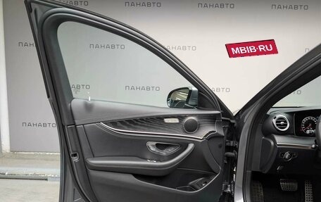 Mercedes-Benz E-Класс, 2018 год, 3 247 000 рублей, 7 фотография