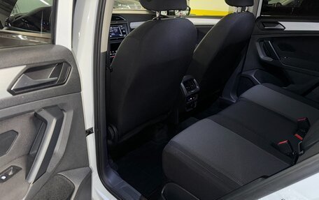 Volkswagen Tiguan II, 2021 год, 2 350 000 рублей, 12 фотография