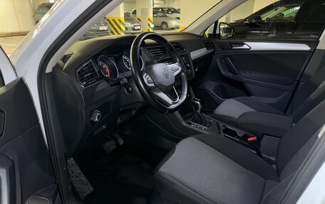 Volkswagen Tiguan II, 2021 год, 2 350 000 рублей, 11 фотография