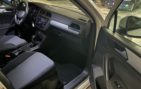 Volkswagen Tiguan II, 2021 год, 2 350 000 рублей, 15 фотография