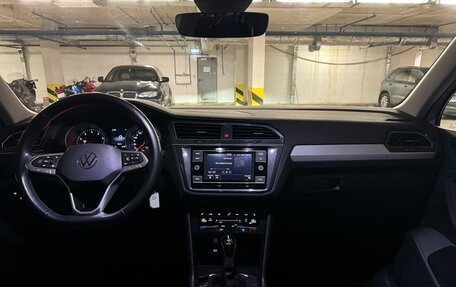 Volkswagen Tiguan II, 2021 год, 2 350 000 рублей, 16 фотография