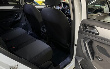 Volkswagen Tiguan II, 2021 год, 2 350 000 рублей, 14 фотография