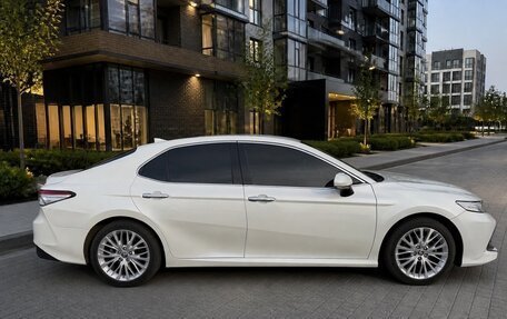 Toyota Camry, 2020 год, 2 560 000 рублей, 4 фотография