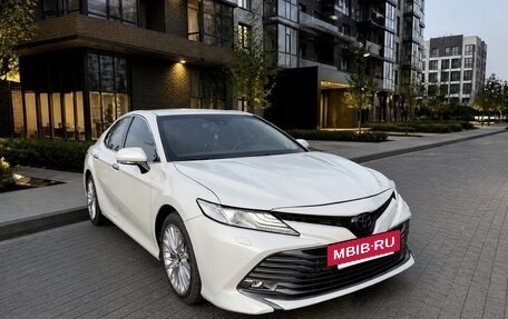 Toyota Camry, 2020 год, 2 560 000 рублей, 3 фотография