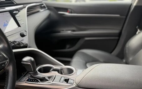 Toyota Camry, 2019 год, 3 150 000 рублей, 13 фотография
