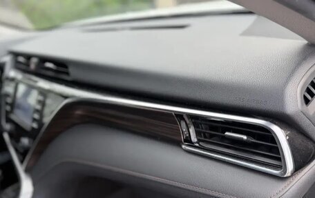 Toyota Camry, 2019 год, 3 150 000 рублей, 12 фотография