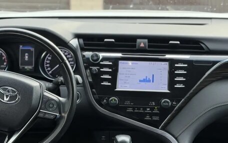 Toyota Camry, 2019 год, 3 150 000 рублей, 6 фотография