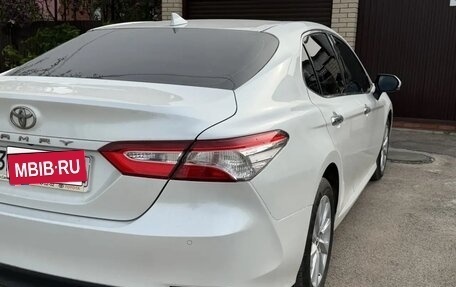 Toyota Camry, 2019 год, 3 150 000 рублей, 4 фотография
