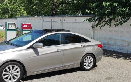 Hyundai Sonata VI, 2011 год, 1 210 000 рублей, 5 фотография