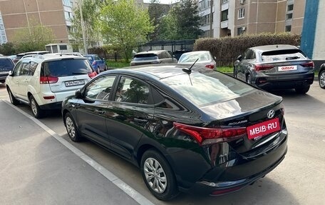 Hyundai Solaris II рестайлинг, 2022 год, 1 870 000 рублей, 4 фотография