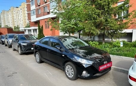 Hyundai Solaris II рестайлинг, 2022 год, 1 870 000 рублей, 7 фотография