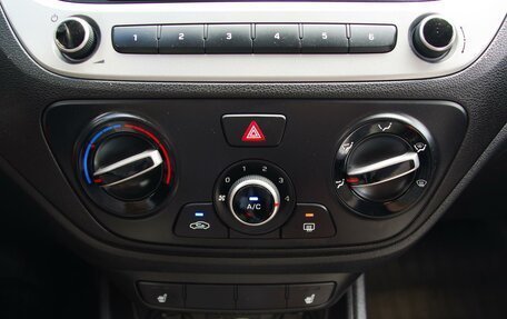 Hyundai Solaris II рестайлинг, 2017 год, 1 289 000 рублей, 17 фотография