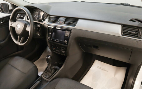 Skoda Rapid I, 2018 год, 1 379 000 рублей, 10 фотография
