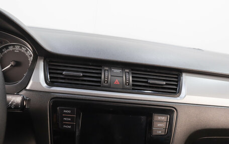 Skoda Rapid I, 2018 год, 1 379 000 рублей, 13 фотография