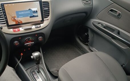 KIA Rio II, 2011 год, 400 000 рублей, 6 фотография