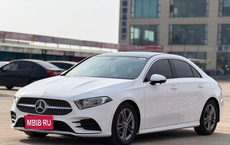 Mercedes-Benz A-Класс, 2022 год, 1 950 000 рублей, 1 фотография
