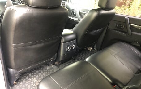 Mitsubishi Pajero IV, 2011 год, 1 711 000 рублей, 9 фотография