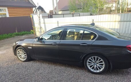 BMW 5 серия, 2016 год, 3 100 000 рублей, 3 фотография