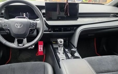 Toyota Camry, 2025 год, 3 950 000 рублей, 9 фотография