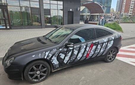 Mercedes-Benz C-Класс, 2004 год, 900 000 рублей, 2 фотография