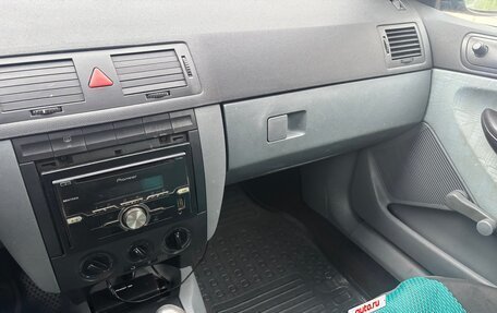 Skoda Fabia I, 2001 год, 260 000 рублей, 23 фотография