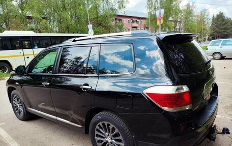 Toyota Highlander III, 2011 год, 1 800 000 рублей, 7 фотография