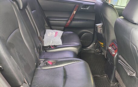 Toyota Highlander III, 2011 год, 1 800 000 рублей, 21 фотография