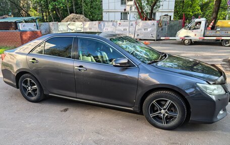 Toyota Camry, 2011 год, 1 600 000 рублей, 2 фотография