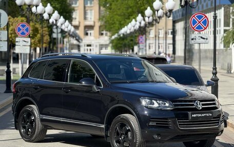 Volkswagen Touareg III, 2011 год, 2 399 999 рублей, 2 фотография