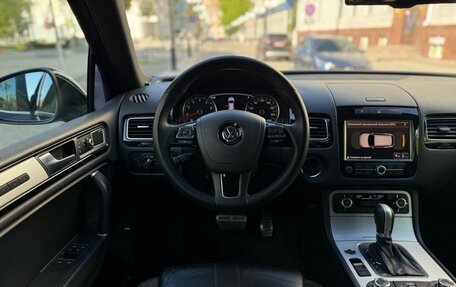 Volkswagen Touareg III, 2011 год, 2 399 999 рублей, 3 фотография