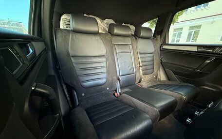 Volkswagen Touareg III, 2011 год, 2 399 999 рублей, 5 фотография