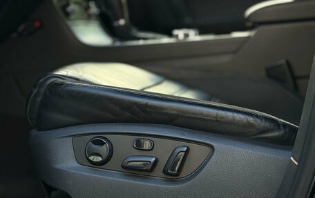 Volkswagen Touareg III, 2011 год, 2 399 999 рублей, 28 фотография