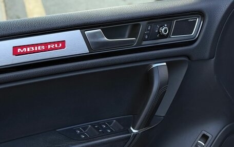 Volkswagen Touareg III, 2011 год, 2 399 999 рублей, 26 фотография