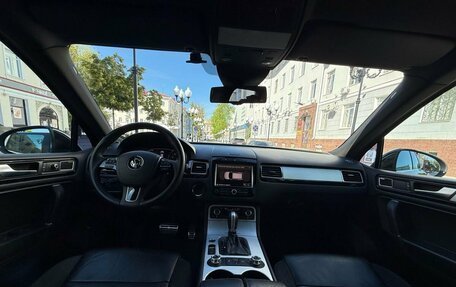Volkswagen Touareg III, 2011 год, 2 399 999 рублей, 38 фотография
