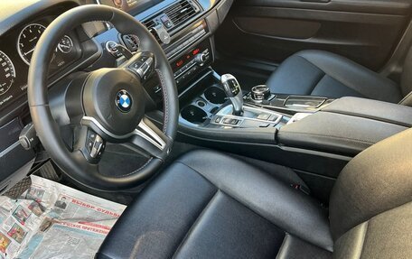 BMW 5 серия, 2016 год, 1 800 000 рублей, 3 фотография