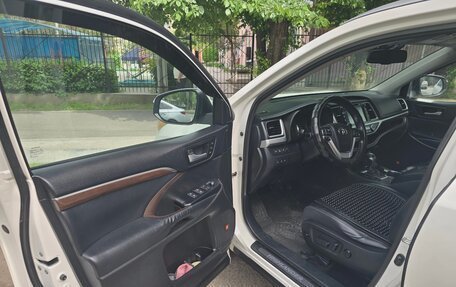 Toyota Highlander III, 2014 год, 2 700 000 рублей, 5 фотография